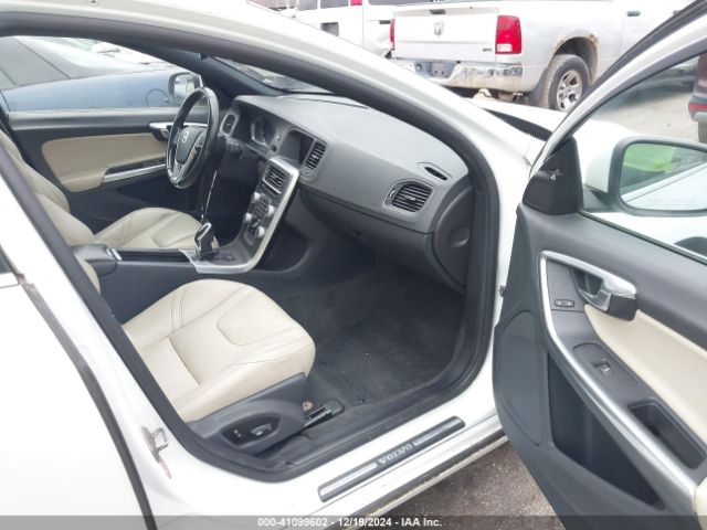 YV1612TK6G2401433 Volvo S60 T5 Premier