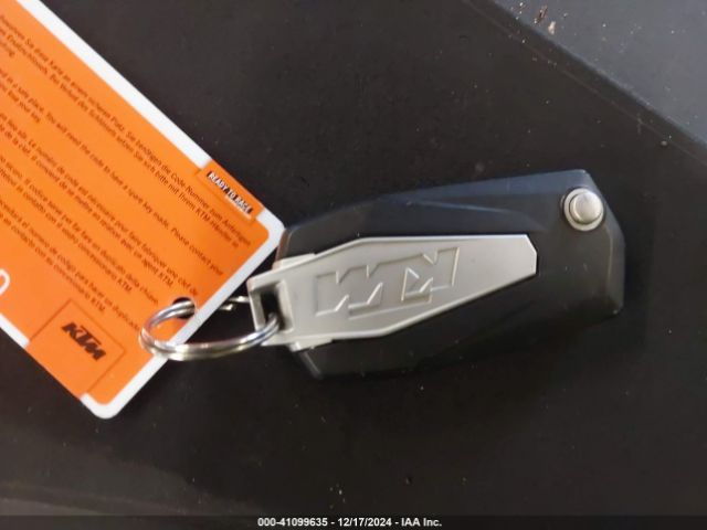 2022 KTM 1290 VBKV39402NM952900 Photo 10