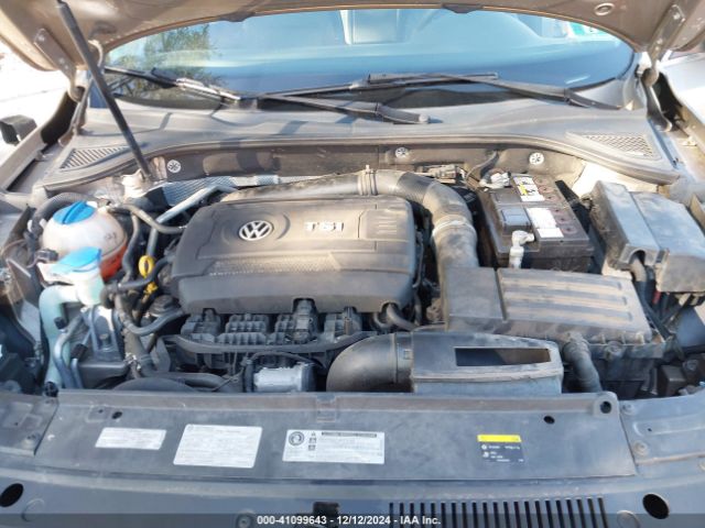1VWBT7A32FC036424 Volkswagen Passat 1.8t Se