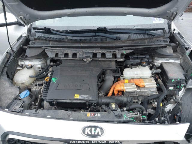 KNDCB3LC8K5283056 KIA NIRO LX