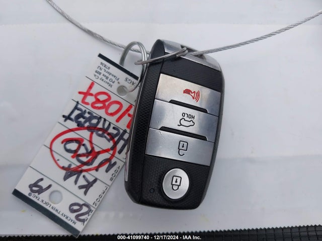 KNDCB3LC8K5283056 KIA NIRO LX