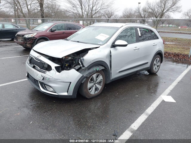 KNDCB3LC8K5283056 KIA NIRO LX