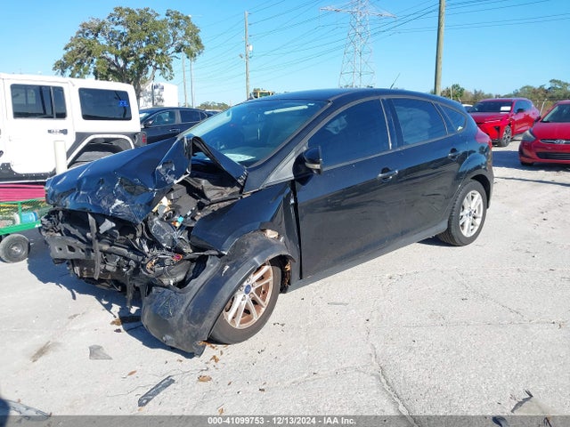 Ford FOCUS SE 2015 1FADP3K29FL301439 Image 2
