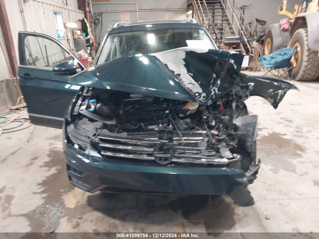 3VV2B7AX2JM012805 Volkswagen Tiguan 2.0t Se/2.0t Sel