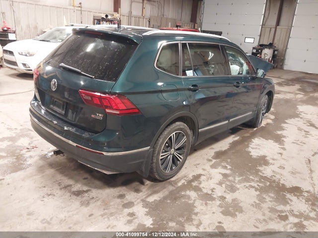 3VV2B7AX2JM012805 Volkswagen Tiguan 2.0t Se/2.0t Sel