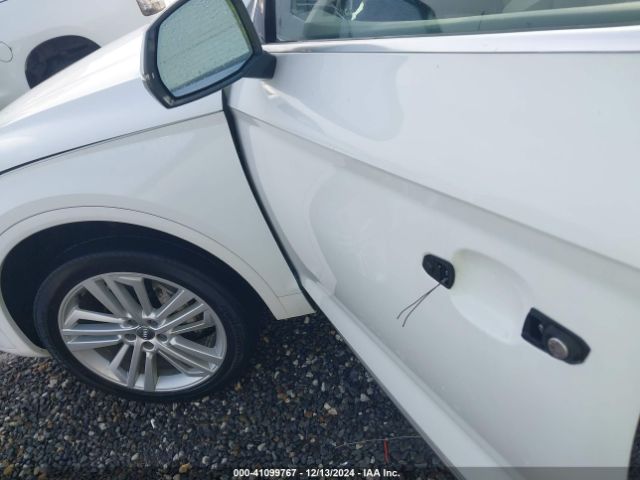 WA1BNAFY3J2006324 Audi Q5 2.0t Premium/2.0t Tech Premium