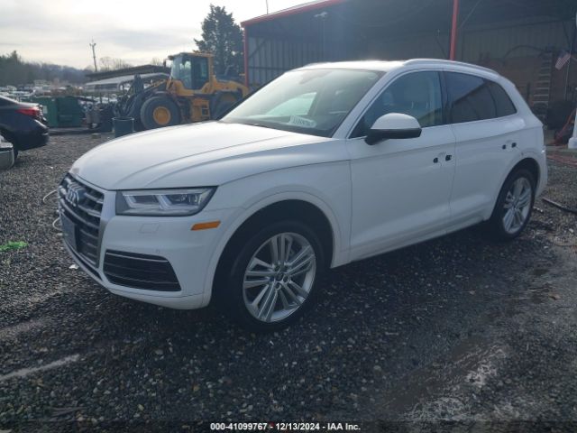 WA1BNAFY3J2006324 Audi Q5 2.0t Premium/2.0t Tech Premium