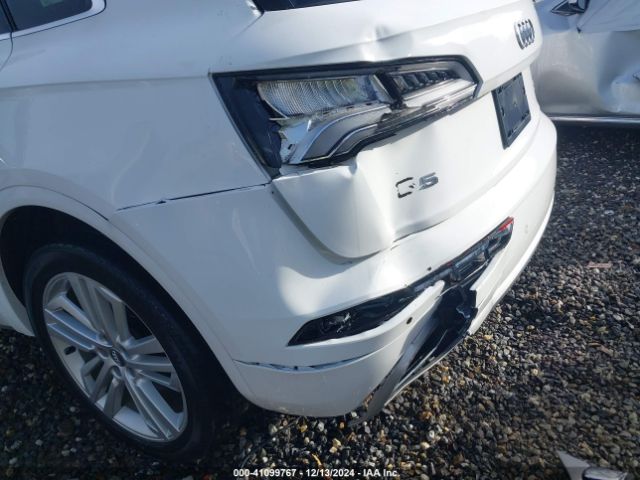 WA1BNAFY3J2006324 Audi Q5 2.0t Premium/2.0t Tech Premium