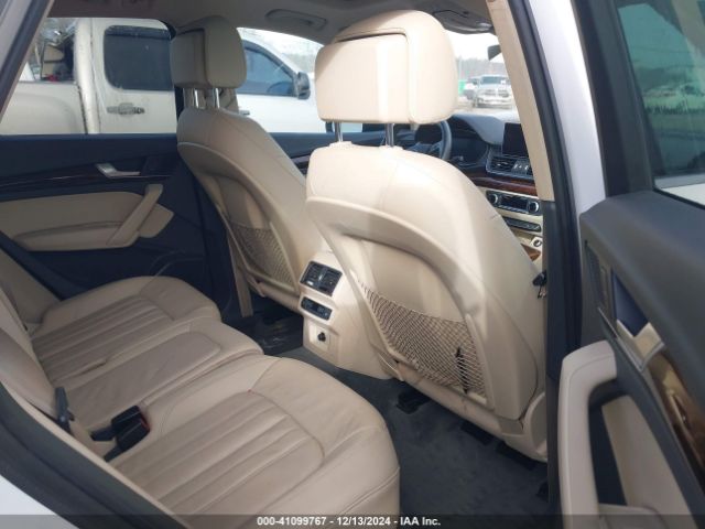 WA1BNAFY3J2006324 Audi Q5 2.0t Premium/2.0t Tech Premium