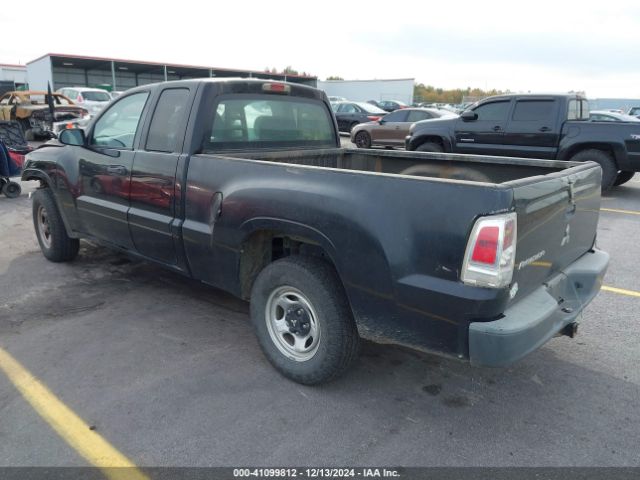 2006 MITSUBISHI RAIDER 1Z7HC22K16S537563 Photo 2