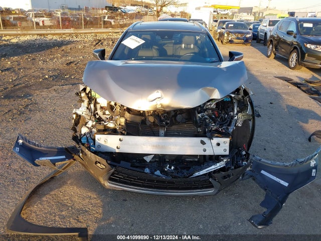 Lexus UX 250H 2020 JTHP9JBHXL2023208 Image 13