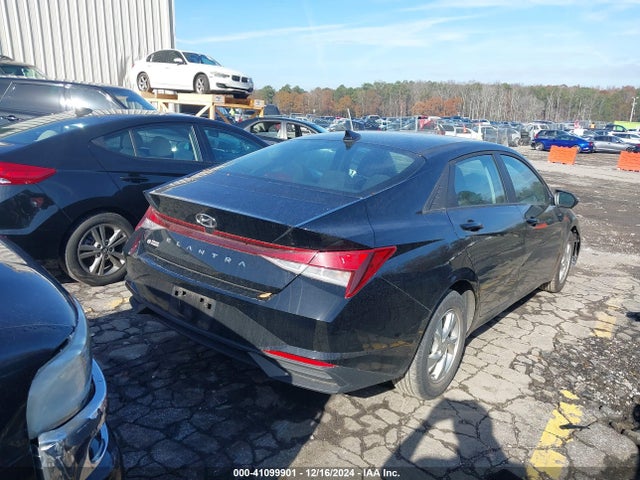 KMHLL4AG1PU576184 Hyundai ELANTRA SE