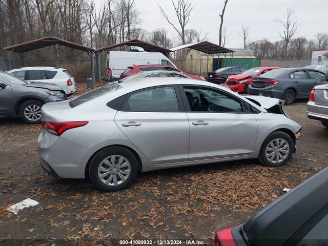 Hyundai ACCENT SE 2022 3KPC24A69NE157557 Image 13
