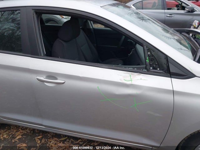 Hyundai ACCENT SE 2022 3KPC24A69NE157557 Image 18