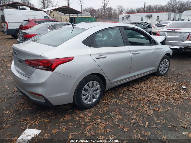 Hyundai ACCENT SE 2022 3KPC24A69NE157557 Image 4