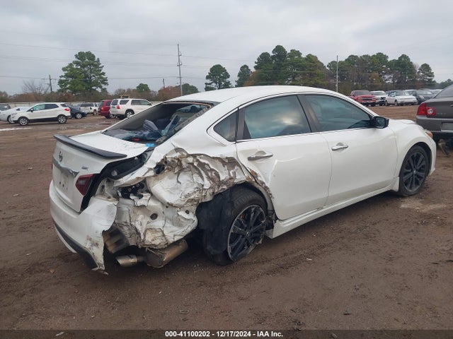 1N4AL3AP9HC261068 Nissan Altima 2.5 Sr