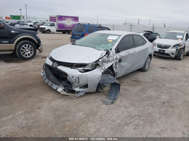 Toyota COROLLA LE 2017 5YFBURHE9HP683173 Image 2