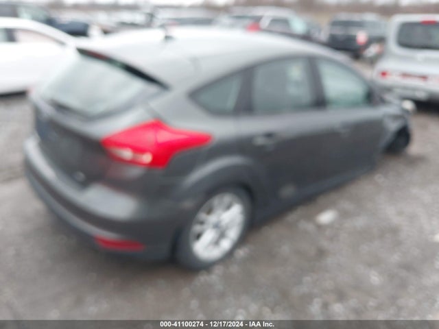 Ford FOCUS SE 2017 1FADP3K24HL305532 Image 4