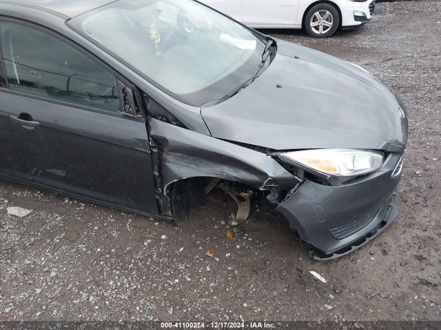 Ford FOCUS SE 2017 1FADP3K24HL305532 Image 6