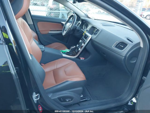 YV4612HM7F1000264 Volvo V60 Cross Country T5 Platinum