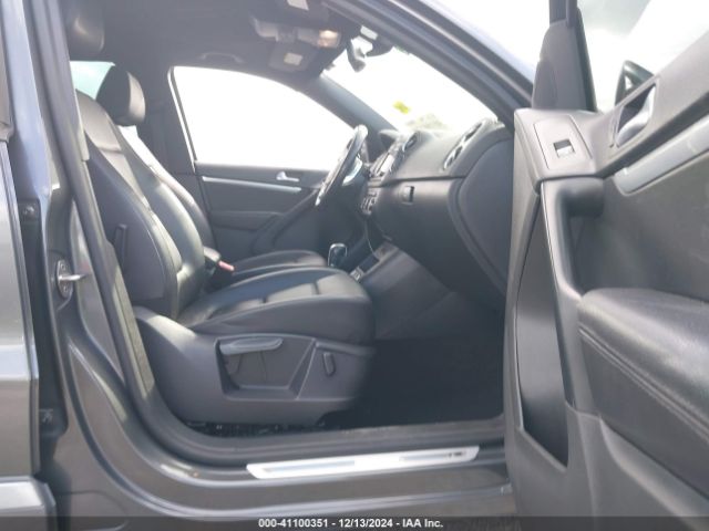 WVGAV7AX2GW616800 Volkswagen Tiguan R-line