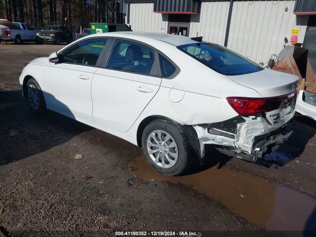 KIA FORTE LX 2024 3KPF24AD3RE821482 Image 3