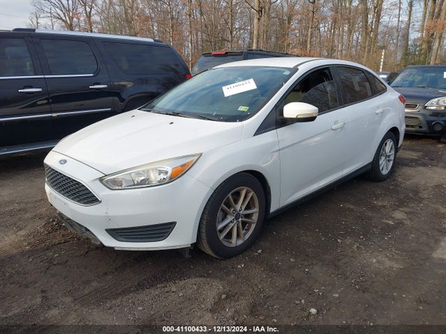 Ford FOCUS SE 2017 1FADP3F20HL291090 Image 2