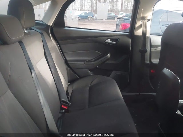 Ford FOCUS SE 2017 1FADP3F20HL291090 Image 8