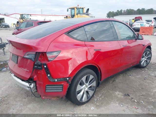 2023 TESLA MODEL Y 7SAYGDEE0PF598745 Photo 3