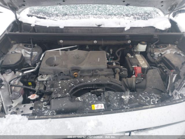 2T3A1RFV1KW038490 Toyota Rav4 Xle Premium