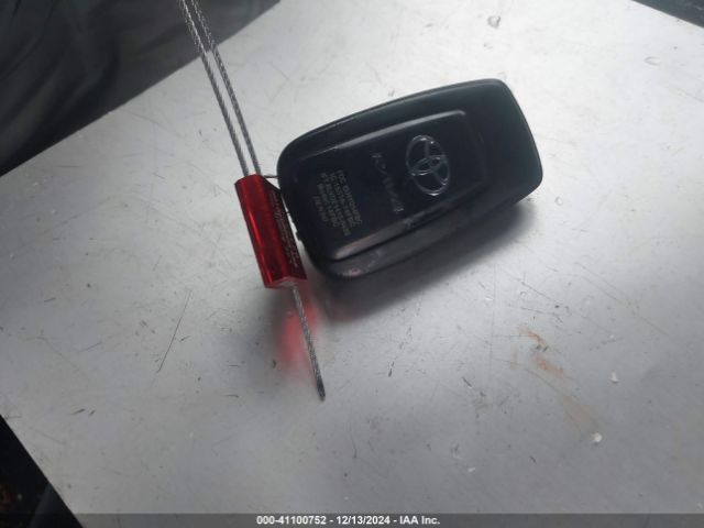 2T3A1RFV1KW038490 Toyota Rav4 Xle Premium