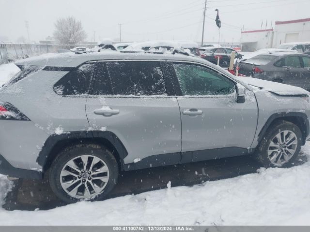 2T3A1RFV1KW038490 Toyota Rav4 Xle Premium