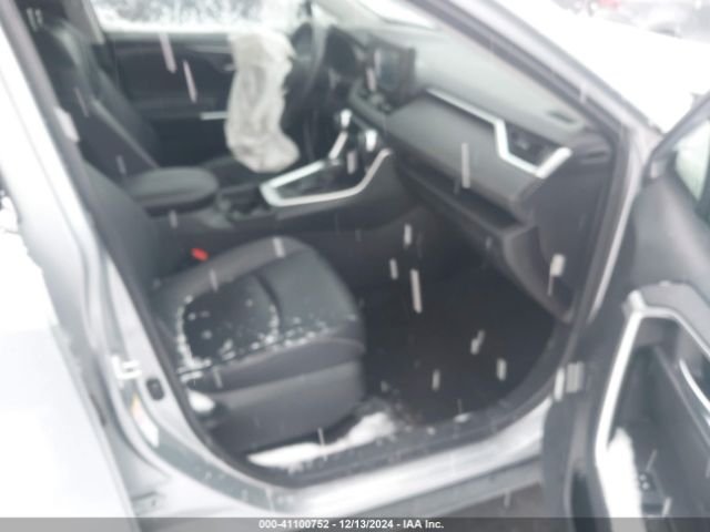 2T3A1RFV1KW038490 Toyota Rav4 Xle Premium