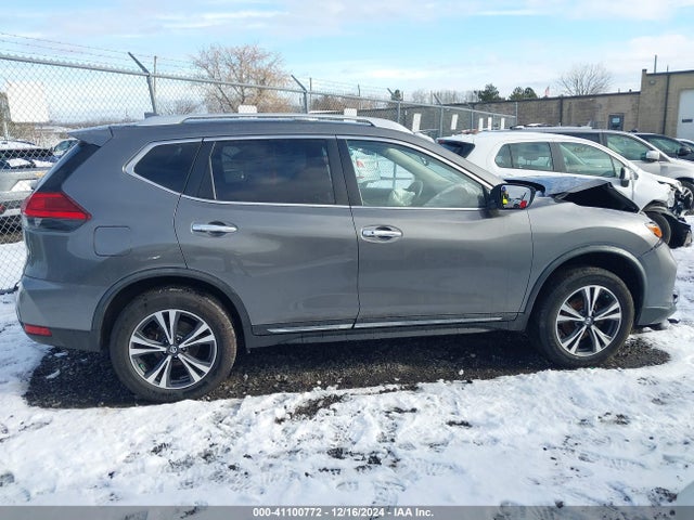 JN8AT2MV7HW271485 Nissan Rogue Sl