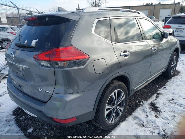 JN8AT2MV7HW271485 Nissan Rogue Sl
