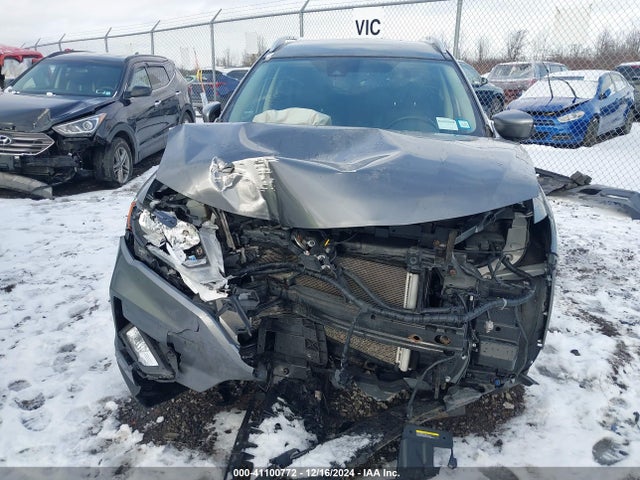 JN8AT2MV7HW271485 Nissan Rogue Sl