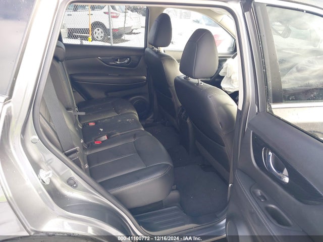 JN8AT2MV7HW271485 Nissan Rogue Sl