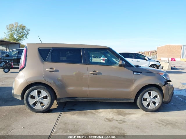 KIA Soul 2016 KNDJN2A21G7256117 Image 13