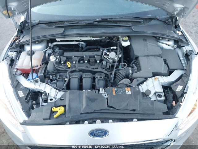 Ford FOCUS SE 2018 1FADP3K21JL316610 Image 10
