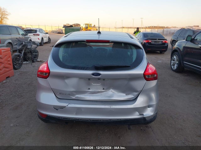 Ford FOCUS SE 2018 1FADP3K21JL316610 Image 16