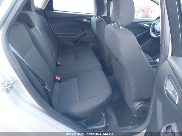 Ford FOCUS SE 2018 1FADP3K21JL316610 Image 8