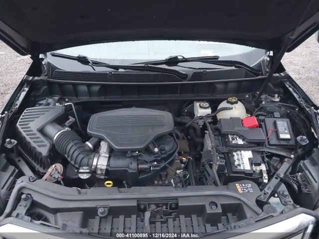 2017 CADILLAC XT5 1GYKNBRS8HZ163233 Photo 9