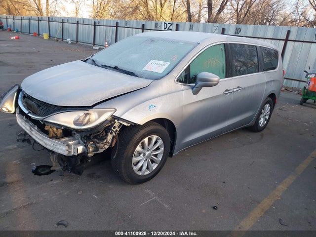 Chrysler Pacifica Touring Plus 2019 2C4RC1FG6KR613824 Image 2