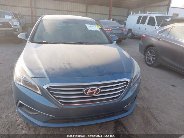 Hyundai SONATA SE 2017 5NPE24AF8HH511982 Image 12