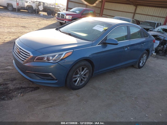 Hyundai SONATA SE 2017 5NPE24AF8HH511982 Image 2