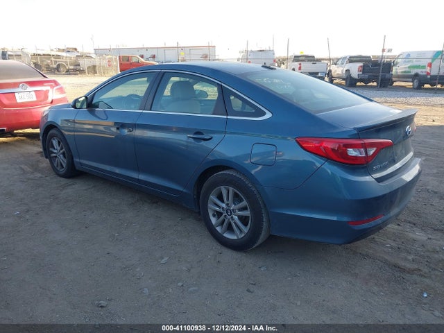Hyundai SONATA SE 2017 5NPE24AF8HH511982 Image 3