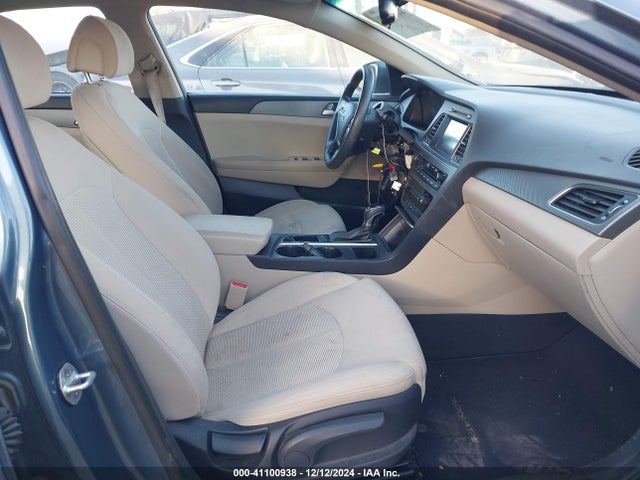 Hyundai SONATA SE 2017 5NPE24AF8HH511982 Image 5