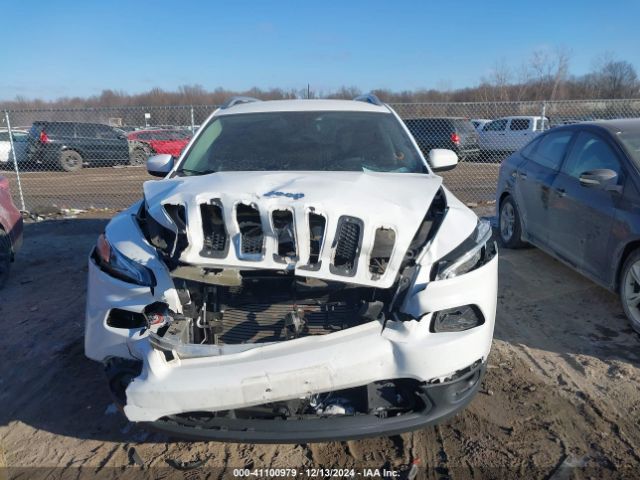 1C4PJMCB5HW583089 Jeep Cherokee Latitude 4x4