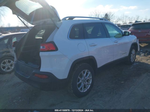 1C4PJMCB5HW583089 Jeep Cherokee Latitude 4x4