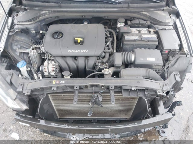 Hyundai ELANTRA SE 2018 5NPD74LF3JH332054 Image 10